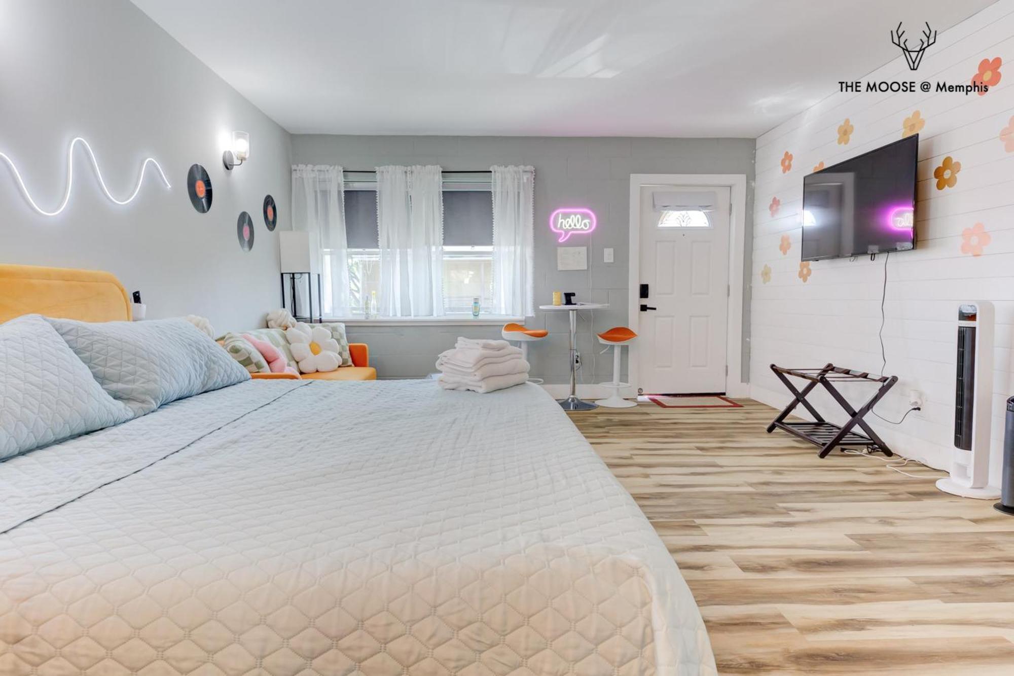דירות ממפיס The Moose #10 - Stylish Loft With King Bed, Free Parking & Wi-Fi מראה חיצוני תמונה
